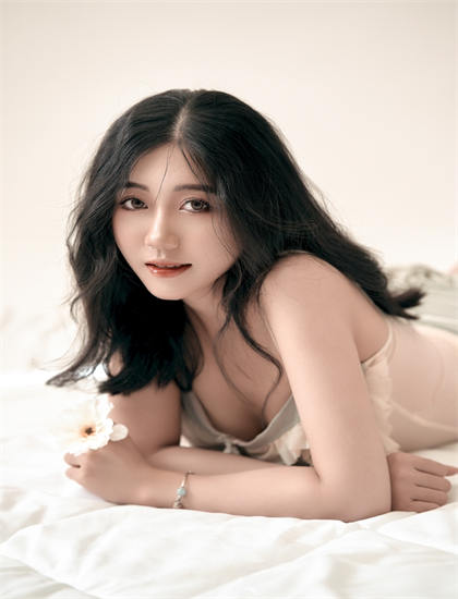 趟过男人河的女人_大生意人140集全集免费观看_女人脱精光一清二楚图片